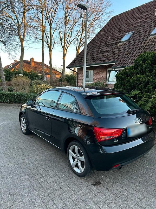 Gebraucht Audi A1 90 PS (66 kW) 2013 Schwarz Kleinwagen