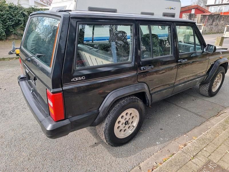 Gebraucht Jeep Cherokee 184 PS (135 kW) 1994 Schwarz SUV