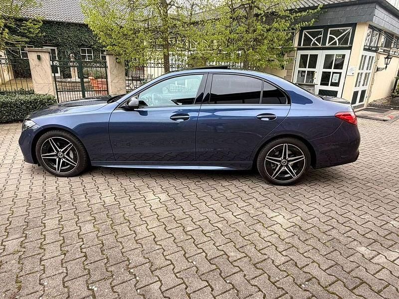 Gebraucht Mercedes C220 AMG line 197 PS (144 kW) 2025 Blau Limousine