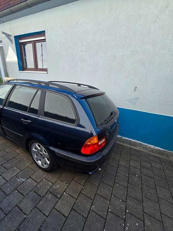 Gebraucht BMW 316 116 PS (85 kW) 2003 Blau Kombi