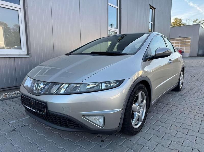 Champagne silver m. Gebraucht 2008 Honda Civic Comfort Limousine | 3.400 € (Superpreis) - Bild 1/4