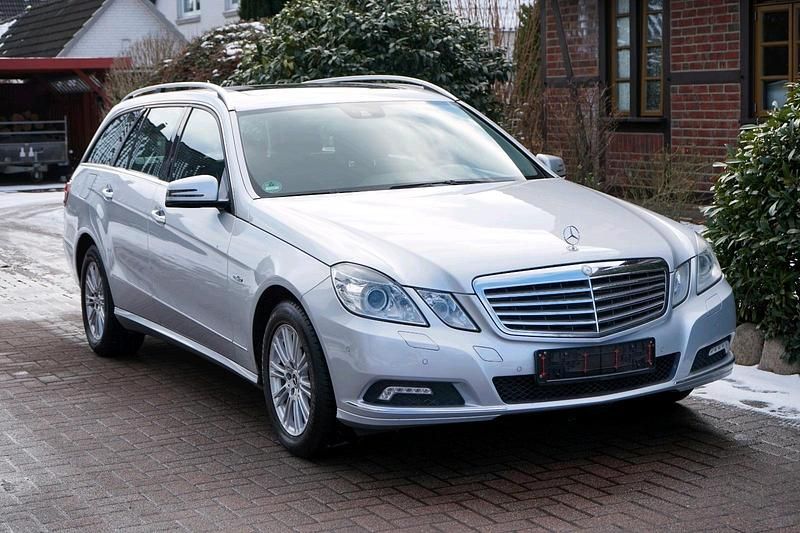 Gebraucht Mercedes E350 231 PS (169 kW) 2010 Silber Kombi