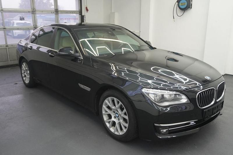 Gebraucht BMW 730 258 PS (189 kW) 2013 Schwarz Limousine