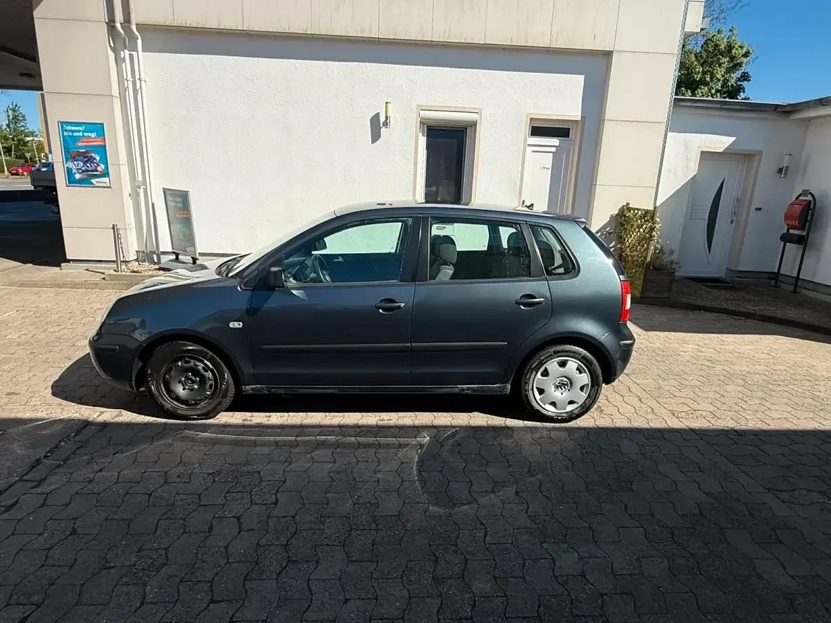 Gebraucht VW Polo 63 PS (46 kW) 2003 Grau Kleinwagen