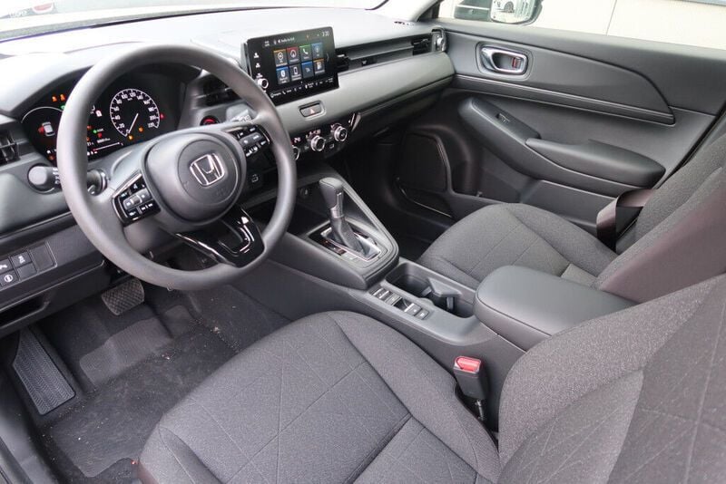 Gebraucht Honda HR-V Elegance 131 PS (96 kW) 2023 Sand khaki p. SUV