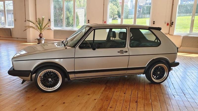 Gebraucht VW Golf I GTI 112 PS (82 kW) 1983 Silber Kleinwagen