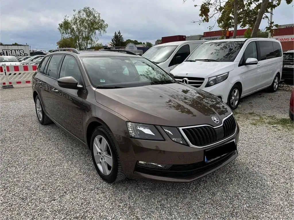 Gebraucht Skoda Octavia Ambition 150 PS (110 kW) 2017 Braun Limousine