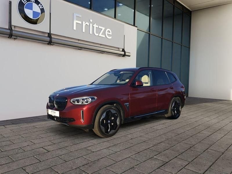 Rot Gebraucht 2021 BMW iX3 Impressive SUV | 34.935 € (Guter Preis) - Bild 1/4