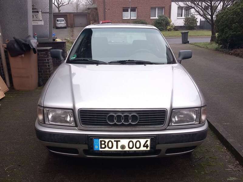 Grau Gebraucht 1994 Audi 80 Limousine | 1.000 € - Bild 1/4