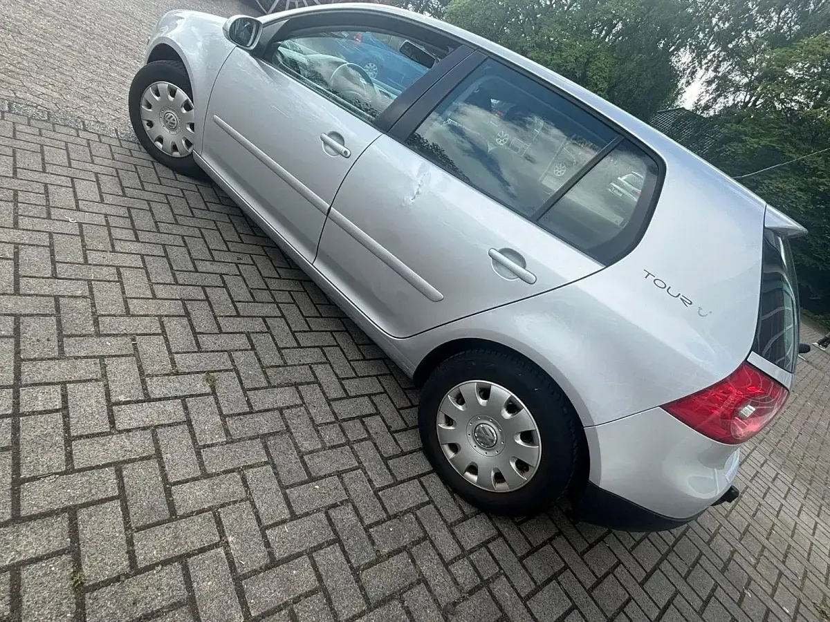 Używany VW Golf V 80 KM (58 kW) 2007 Szary Sedan/Limuzyna