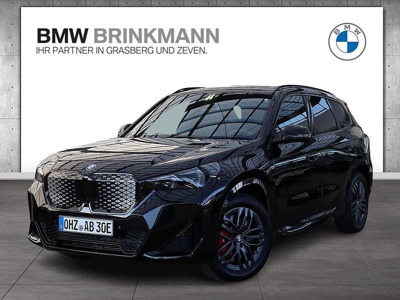 Schwarz Gebraucht 2026 BMW iX1 M Sport SUV | 56.990 € (Teuer) - Bild 1/4
