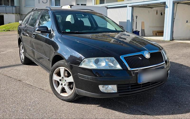 Schwarz Gebraucht 2005 Skoda Octavia Kombi | 1.150 € (Guter Preis) - Bild 1/4