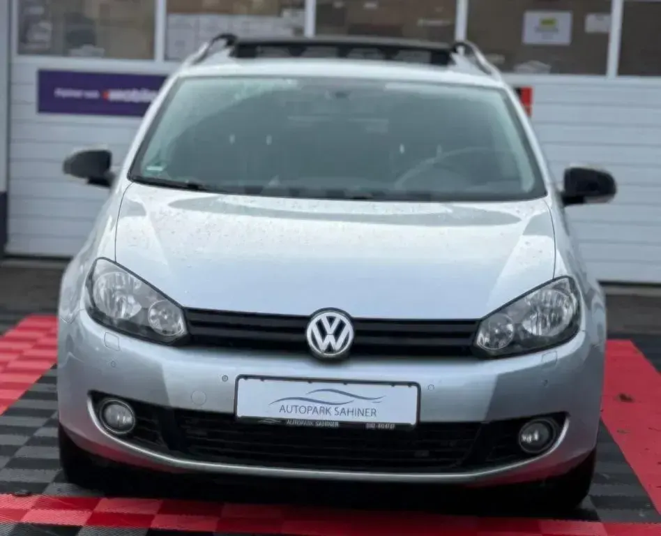 Second-hand VW Golf VII 105 CP (77 kW) 2013 Argintiu Berlinǎ