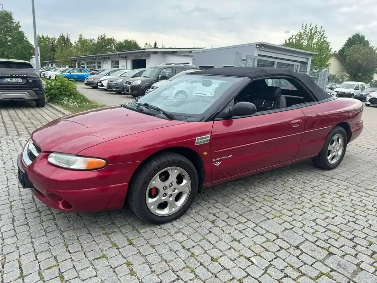 Gebraucht Chrysler Stratus 163 PS (119 kW) 1998 Rot Cabrio
