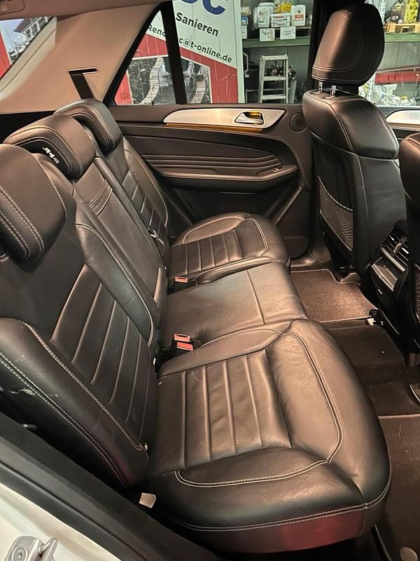 Gebraucht Mercedes ML350 258 PS (189 kW) 2011 SUV