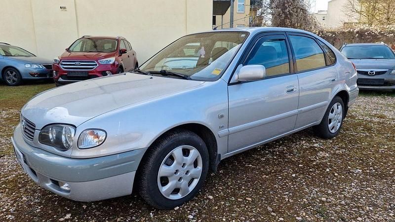 Gebraucht Toyota Corolla 110 PS (80 kW) 2000 Silber Limousine