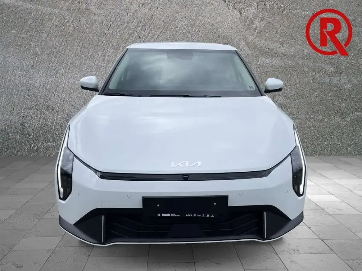 Neu Kia EV4 Earth 150 kW (204 PS) 2026 Deluxeweiß Limousine