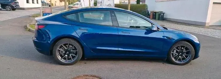 Gebraucht Tesla Model 3 RWD 208 kW (283 PS) 2023 Blau Limousine