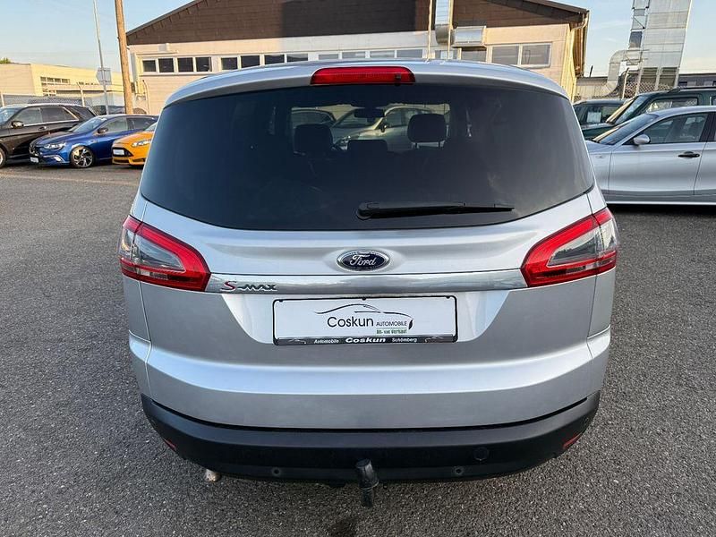 Gebraucht Ford S-MAX S 140 PS (102 kW) 2013 Silber Van / Kleinbus