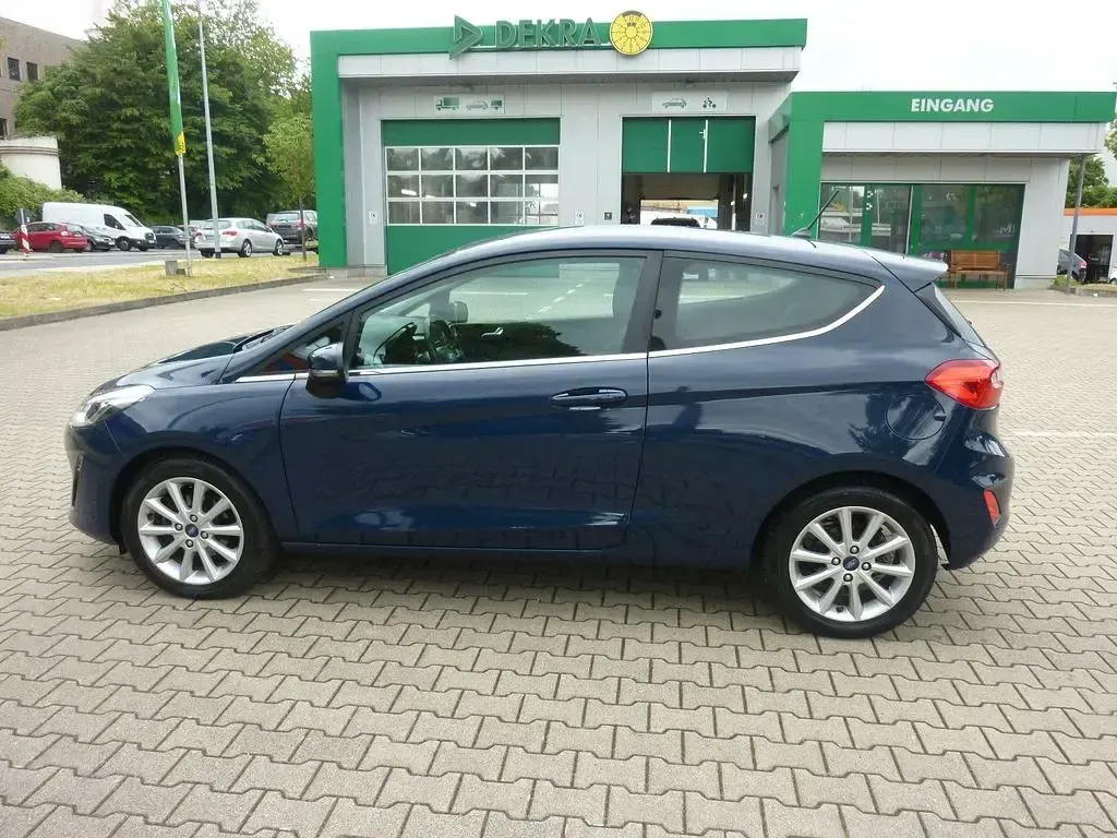 Gebraucht Ford Fiesta Titanium 120 PS (88 kW) 2018 Blau Kleinwagen