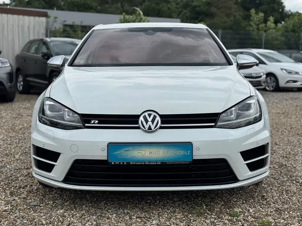 Gebraucht VW Golf VII R 300 PS (220 kW) 2016 Pure white Kleinwagen