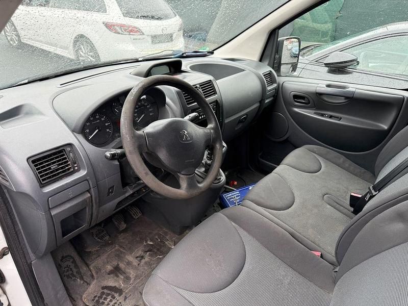 Gebraucht Peugeot Expert Avantage 128 PS (94 kW) 2015 Weiß Van