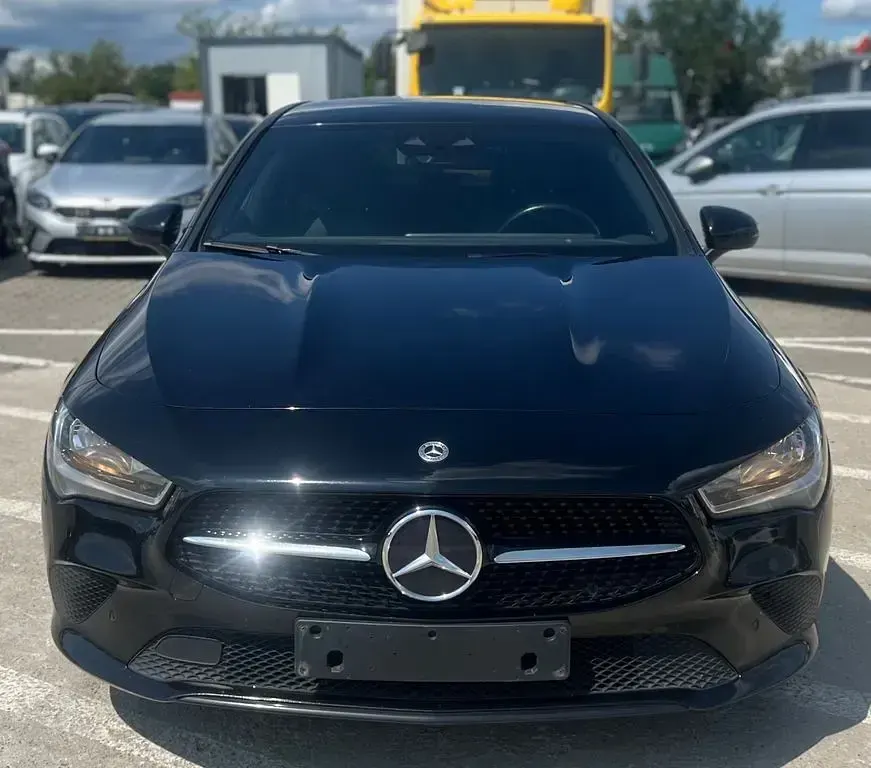 Gebraucht Mercedes CLA220 Shooting Brake 190 PS (139 kW) 2023 Schwarz Kombi