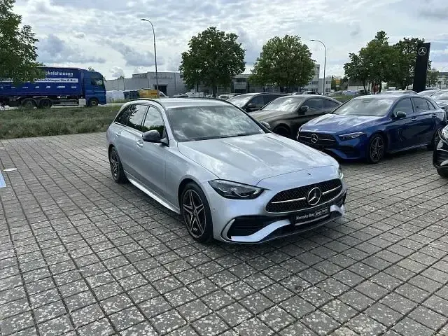 Gebraucht Mercedes C220 AMG 200 PS (147 kW) 2025 Silber Limousine