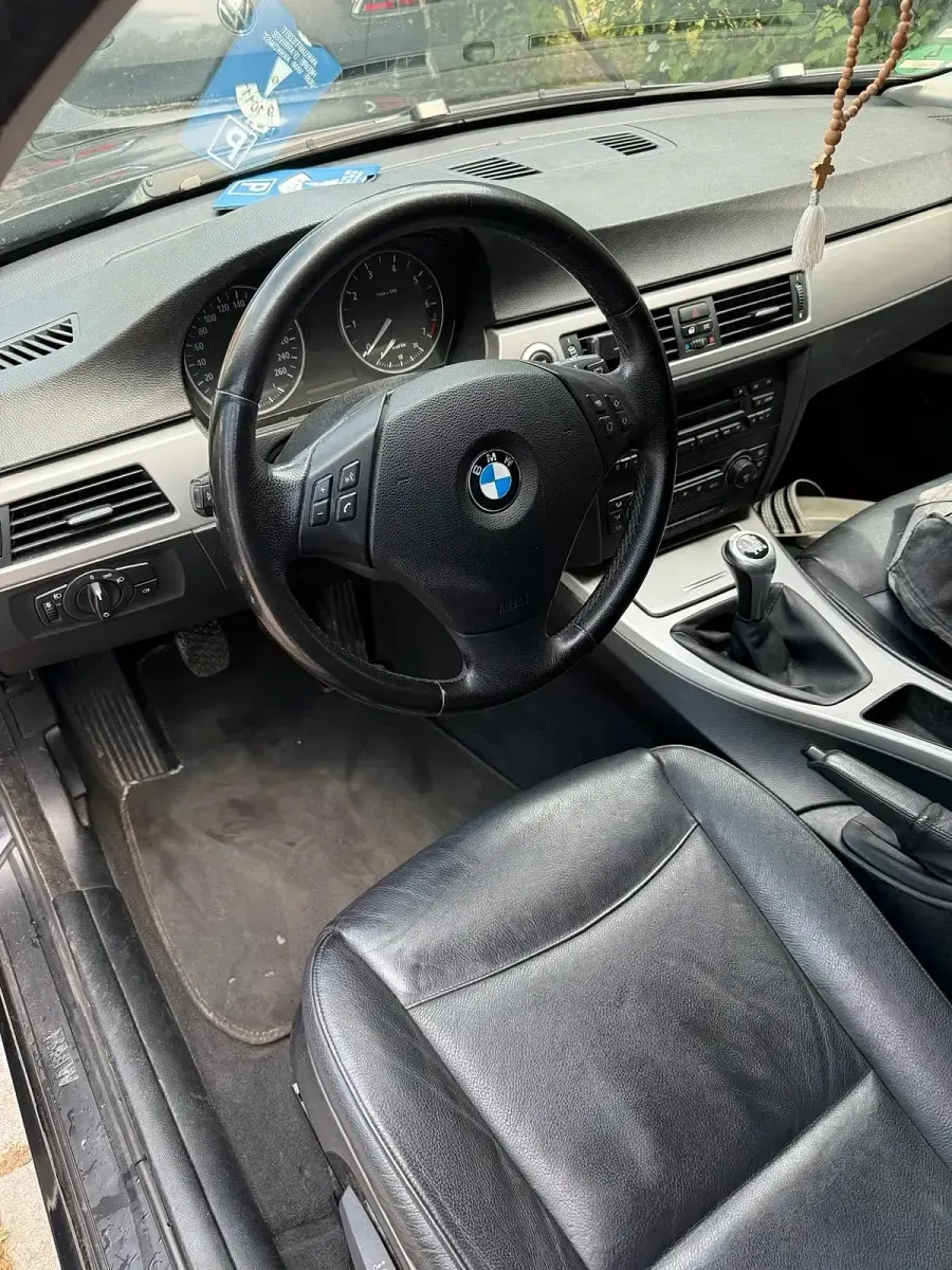 Gebraucht BMW 320 150 PS (110 kW) 2006 Schwarz Kombi