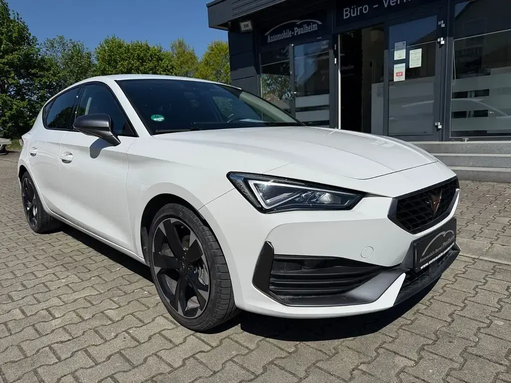 Usata Cupra Leon 150 CV (110 kW) 2024 Bianco Berlina