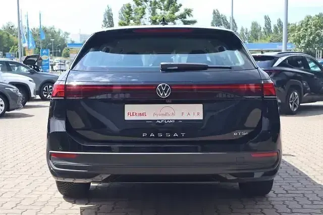 Gebraucht VW Passat 150 PS (110 kW) 2025 Schwarz Kombi