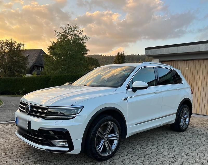 Weiß Gebraucht 2017 VW Tiguan SUV | 22.800 € (Teuer) - Bild 1/4
