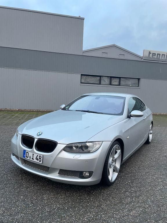 Gebraucht BMW 335 Sport Line 306 PS (225 kW) 2006 Silber Coupé