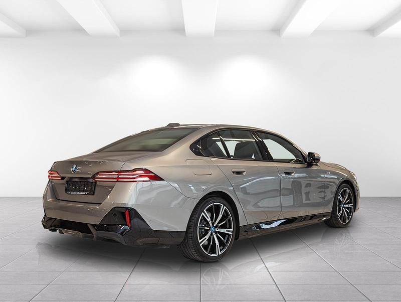 Gebraucht BMW i5 Performance 250 kW (340 PS) 2024 Oxidgrau ii metallic Limousine