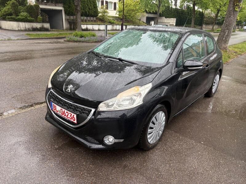 Schwarz Gebraucht 2013 Peugeot 208 Active Kleinwagen | 4.950 € (Guter Preis) - Bild 1/4