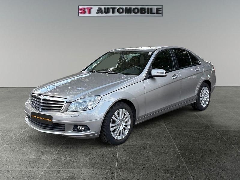 Silber Gebraucht 2009 Mercedes C230 Limousine | 5.890 € (Fairer Preis) - Bild 1/4