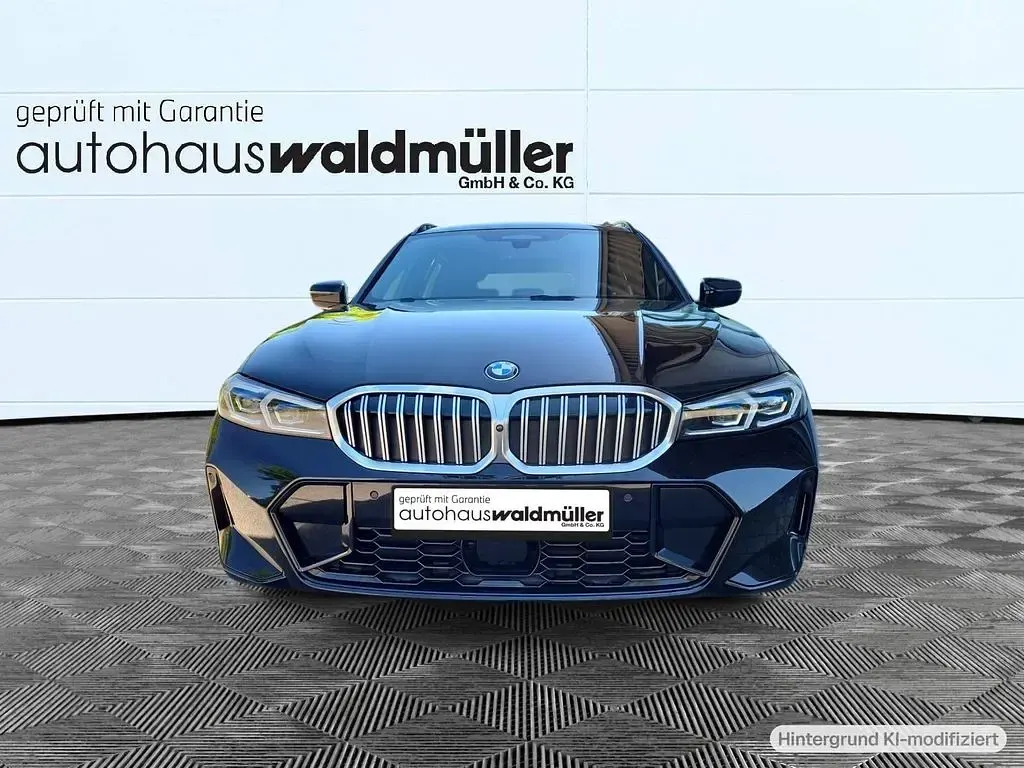 Gebraucht BMW 320 M Sport 190 PS (139 kW) 2024 Schwarz Kombi