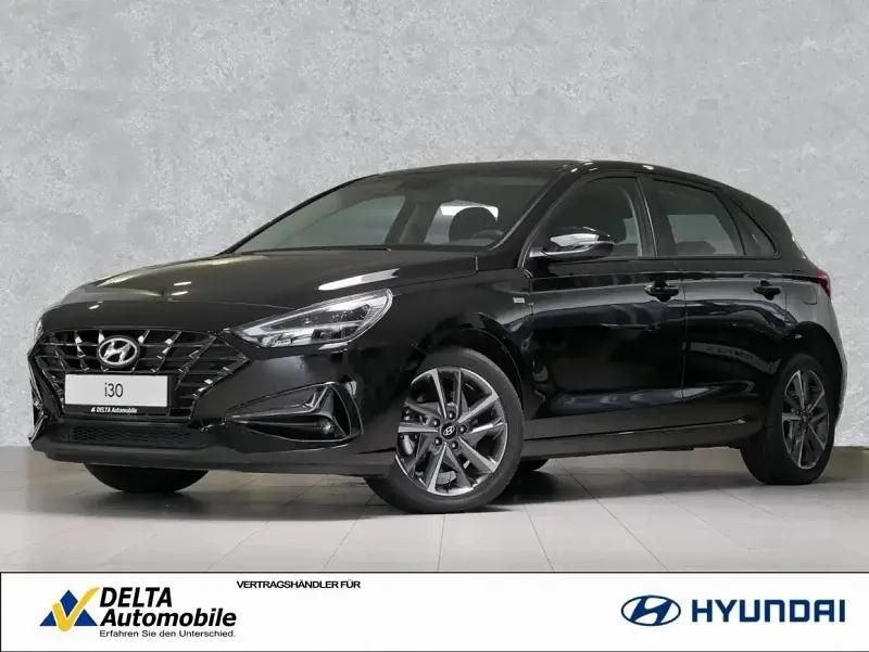 Phantom black / mic Gebraucht 2022 Hyundai i30 Trend Limousine | 13.875 € (Guter Preis) - Bild 1/1