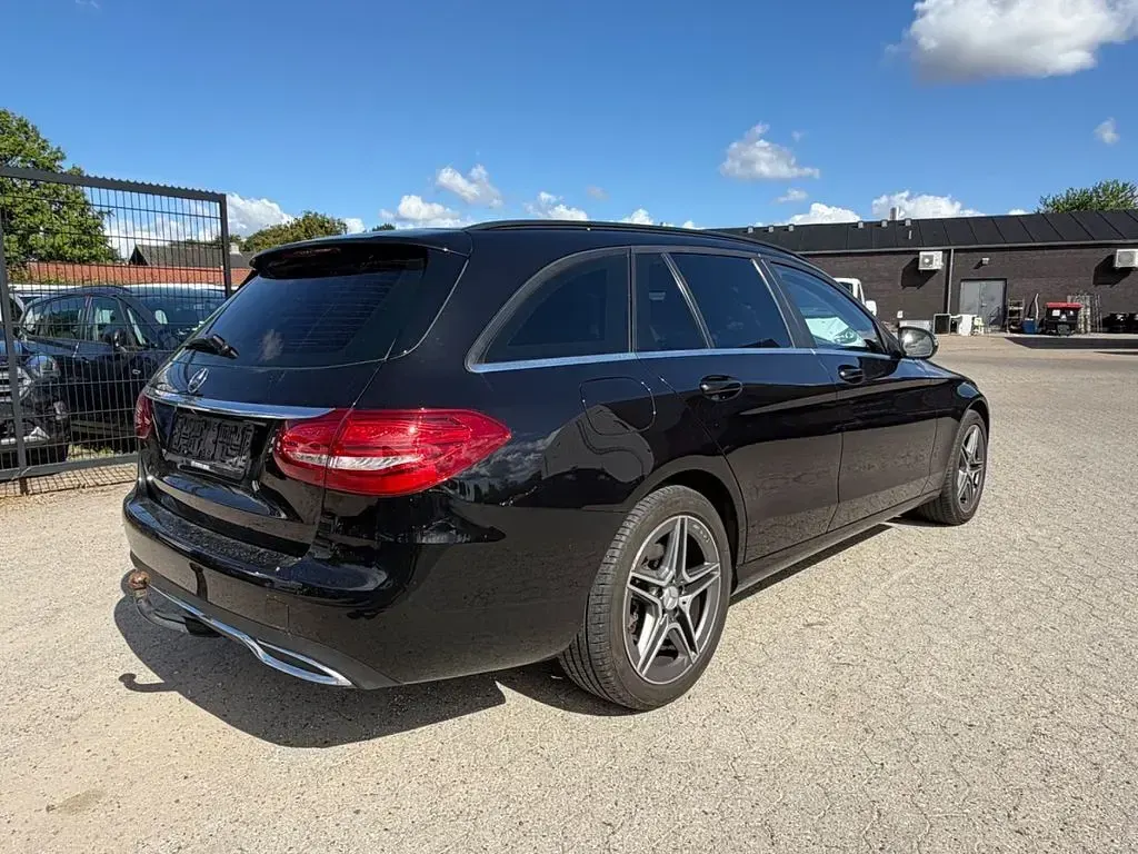 Gebraucht Mercedes C200 136 PS (100 kW) 2015 Schwarz Limousine