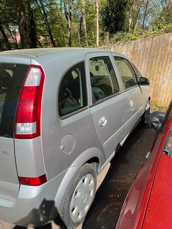 Second-hand Opel Meriva 2005 Argintiu Monovolum