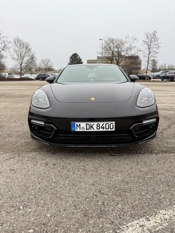Schwarz Gebraucht 2018 Porsche Panamera GTS Limousine | 82.900 € - Bild 1/4