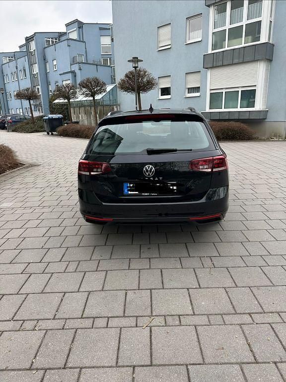 Gebraucht VW Passat Business 150 PS (110 kW) 2022 Schwarz Kombi