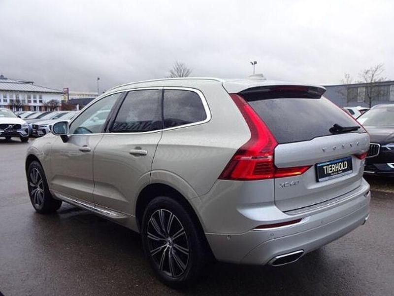 Gebraucht Volvo XC60 Inscription 392 PS (288 kW) 2020 Luminous sand / metallic SUV