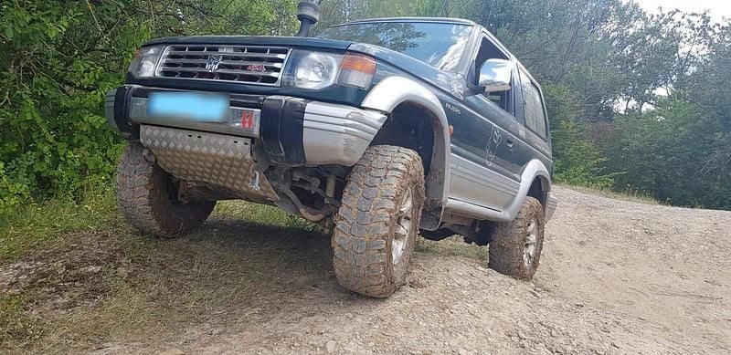 Gebraucht Mitsubishi Pajero 177 PS (130 kW) 1997 Grün SUV