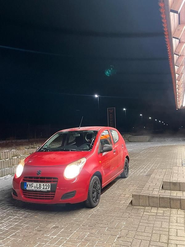 Rot Gebraucht 2011 Suzuki Alto Kleinwagen | 2.500 € (Fairer Preis) - Bild 1/2