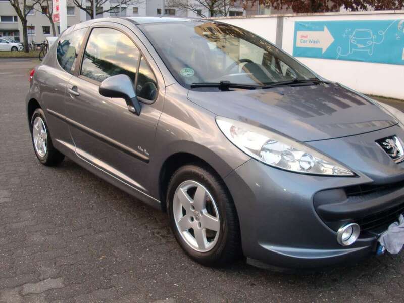 Grau Gebraucht 2008 Peugeot 207 Tendance Limousine | 1.199 € (Guter Preis) - Bild 1/4