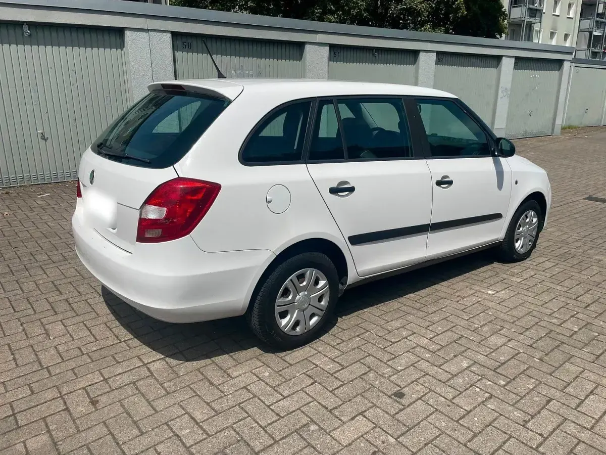 Gebraucht Skoda Fabia 90 PS (66 kW) 2011 Weiß Kombi