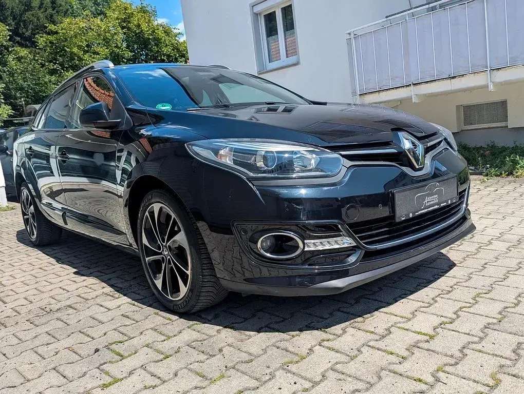 Gebraucht Renault Mégane III Bose Edition 131 PS (96 kW) 2015 Schwarz Limousine