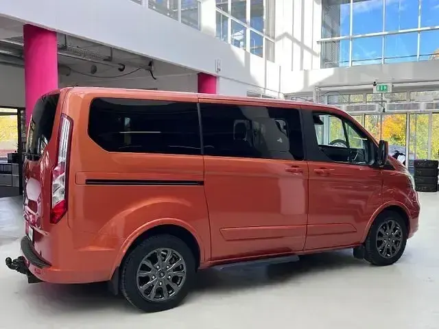 Gebraucht Ford Tourneo Custom Titanium X 185 PS (136 kW) 2020 Orange Van