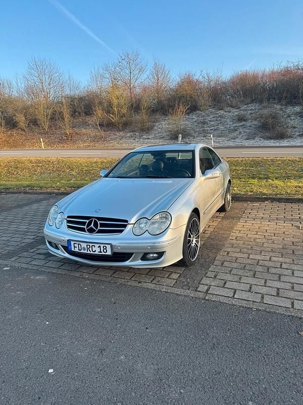 Gebraucht Mercedes CLK200 Avantgarde 187 PS (137 kW) 2008 Silber Coupé
